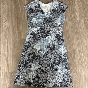 Title Nine Daring Active Dress Small Blue pattern Stretch Empire Size Small